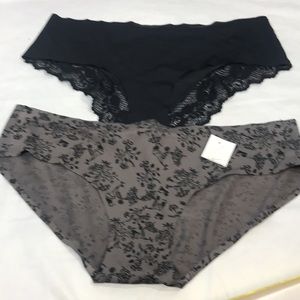 2 panties Sz L. Please refer to pics.Both  are in like new condition.Clean home.